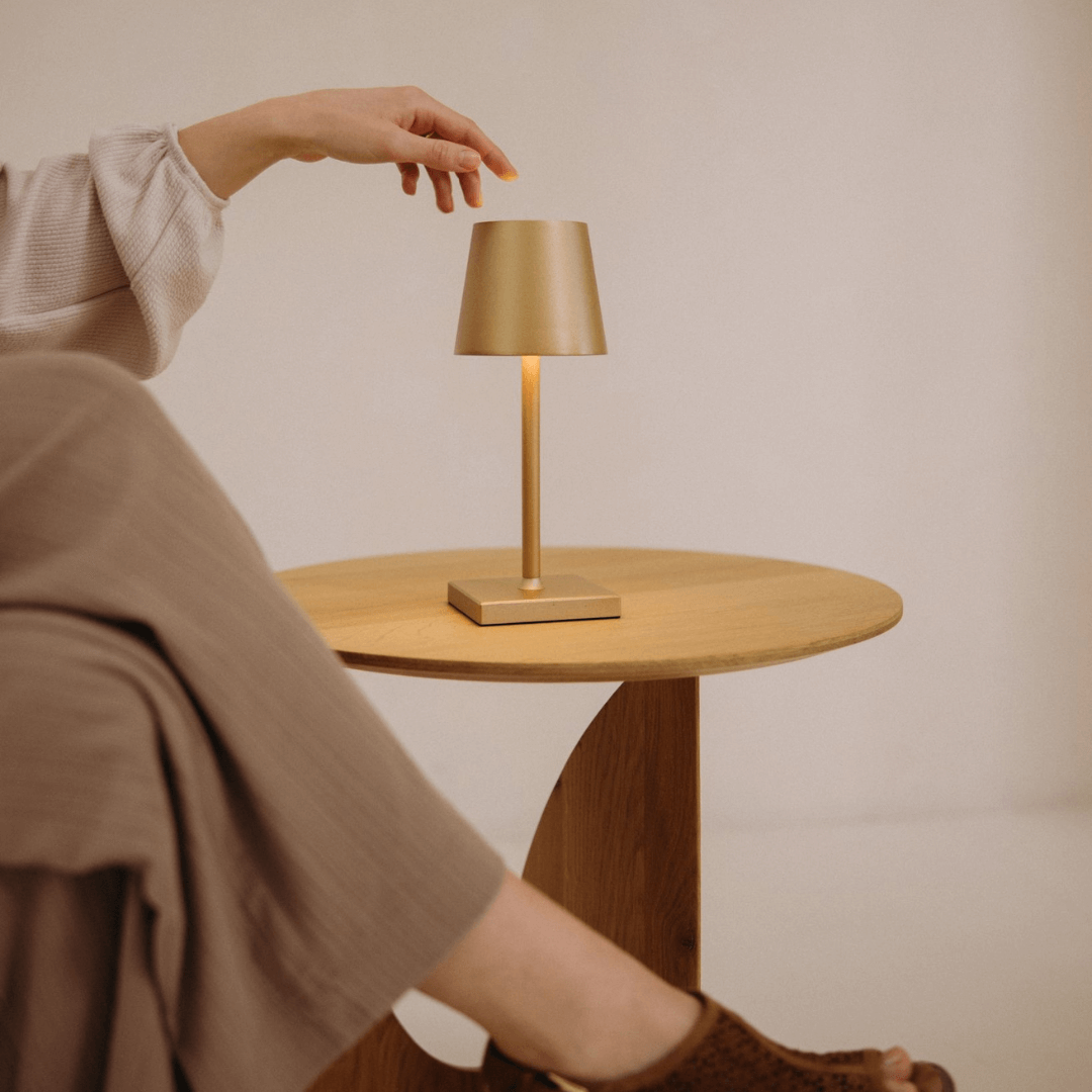 Wireless LED Table Lamp | Dimmable, 3 Color Temperatures
