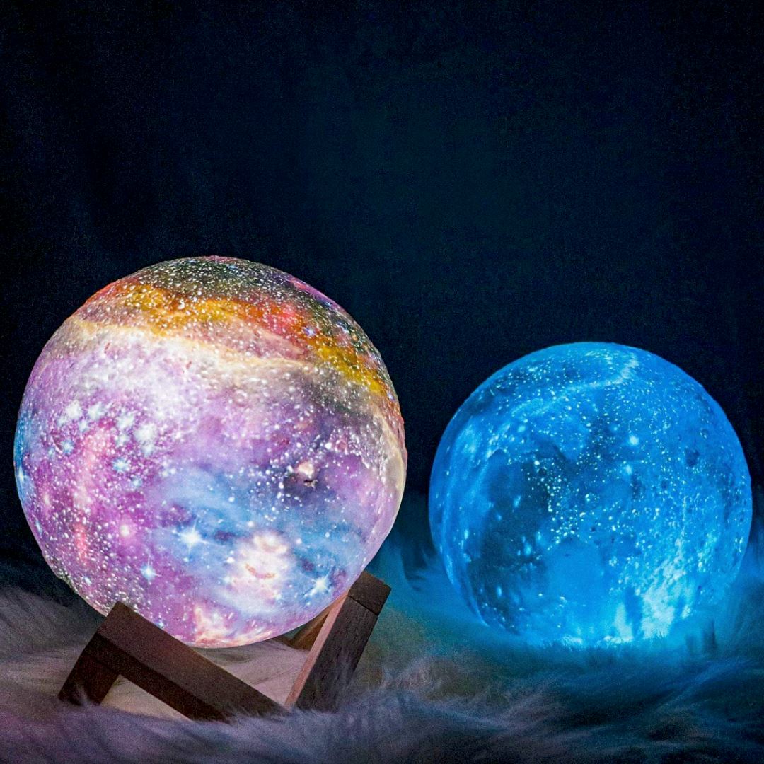 Moon Night Light | 16 Colors, Dimmable with Remote Control