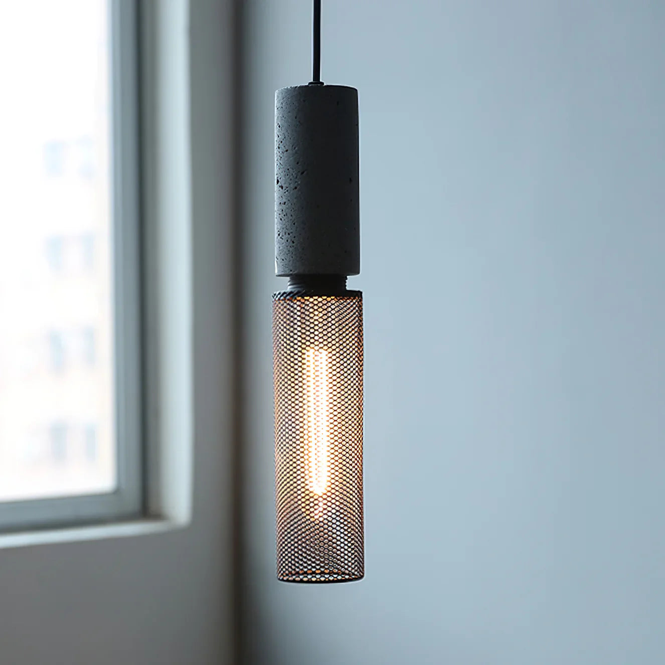 Concrete and Wire Cage Pendant Light | Industrial Mesh Design, E27