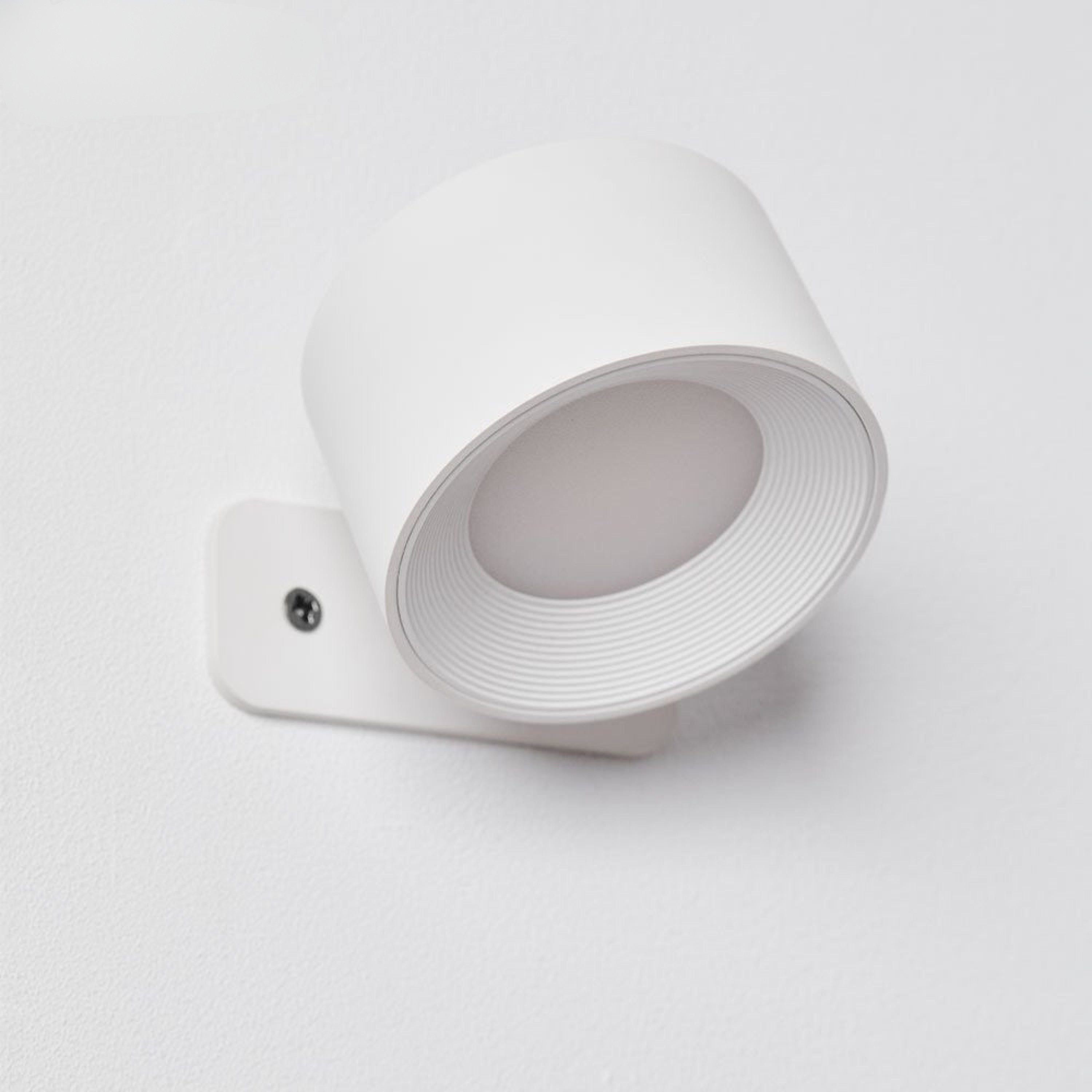 Wireless LED Wall Sconce | Rechargeable, Dimmable, 360° Rotatable