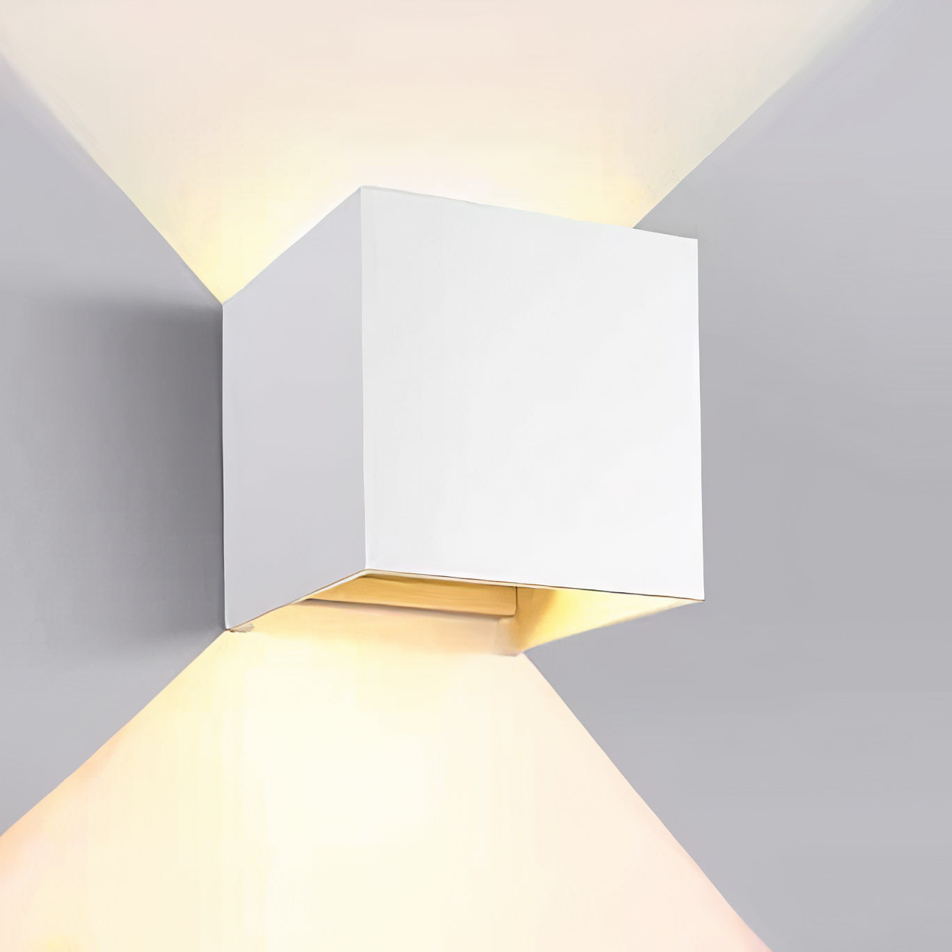 Wireless Motion Sensor Wall Sconce | Aluminum, Rechargeable