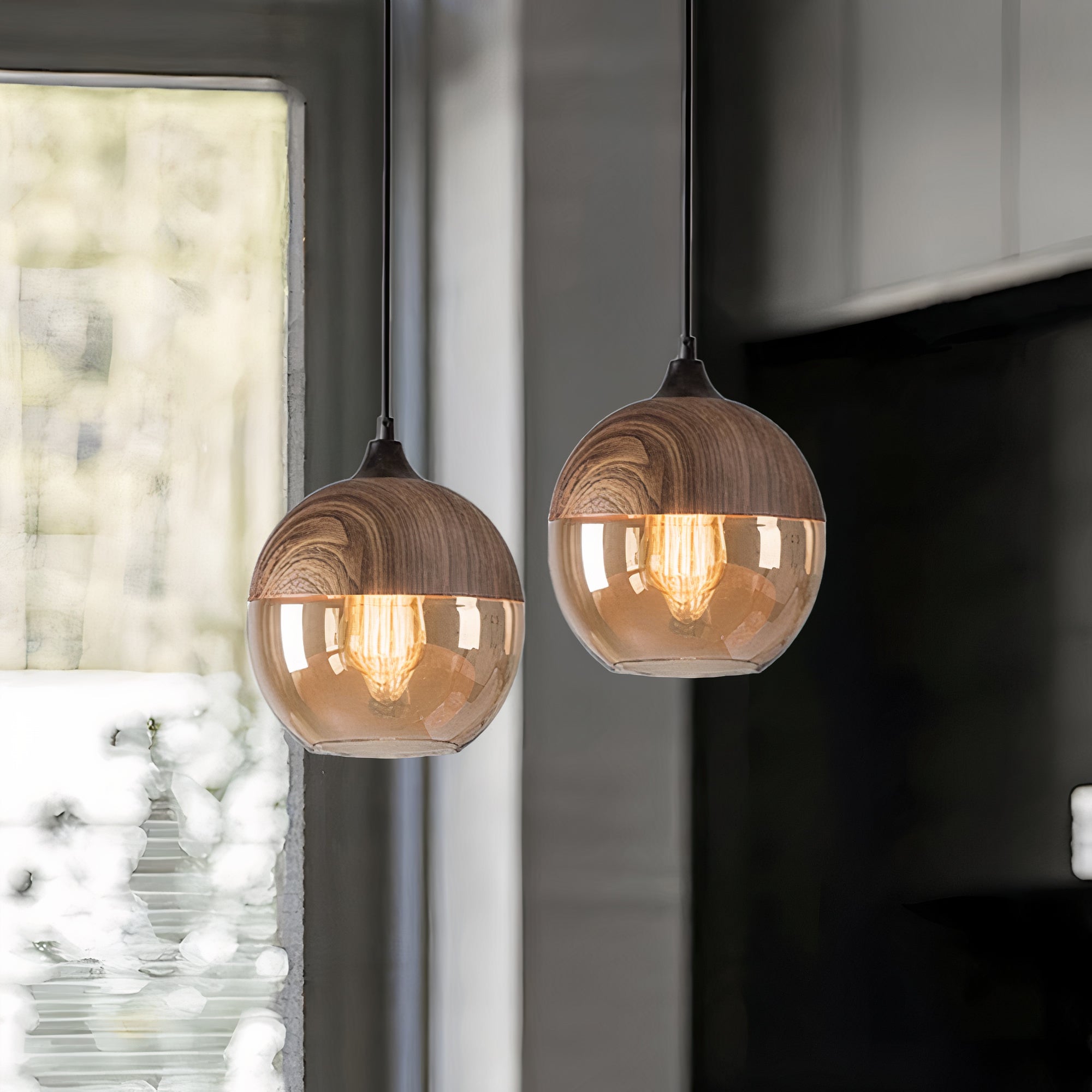 Wood and Colored Glass Pendant Light | Modern Warm Ambiance
