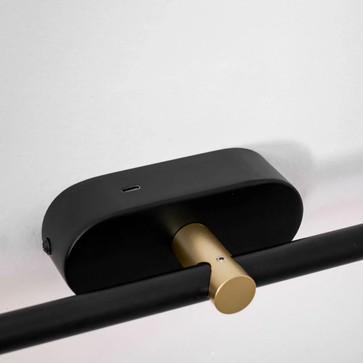 Wireless Linear LED Wall Sconce | Dimmable, Rechargeable, 3 Sizes